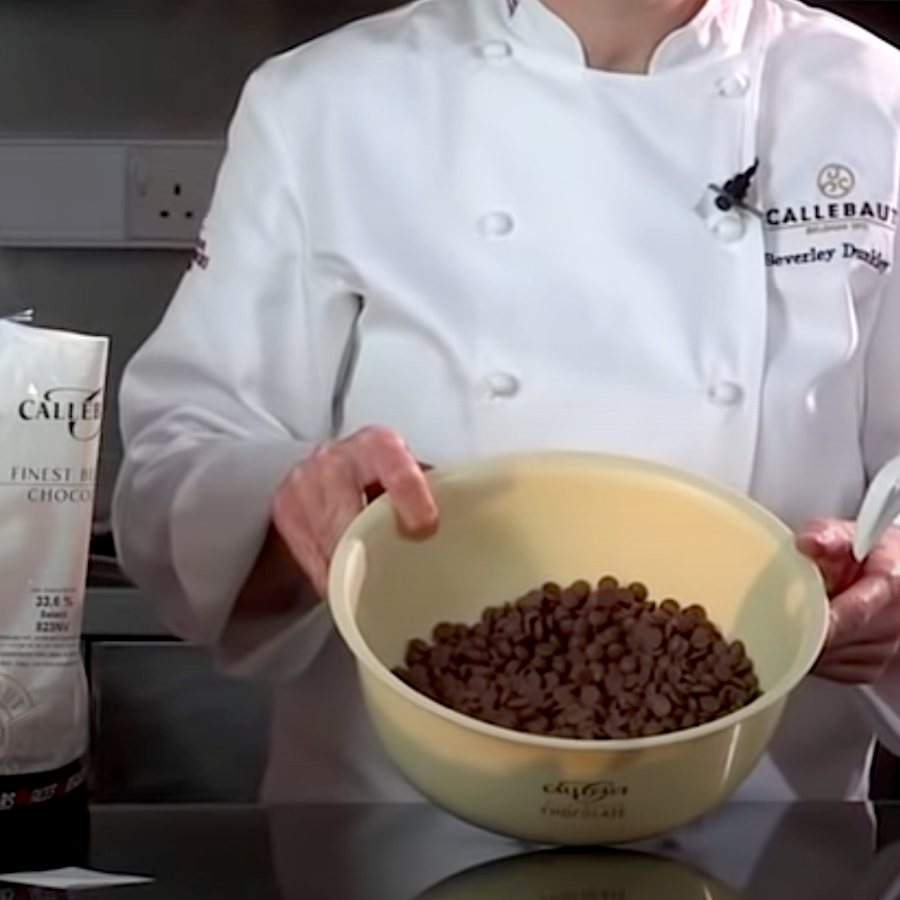 CALLETS DE CHOCOLATE BLANCO CALLEBAUT 1 KG - Imagen 3