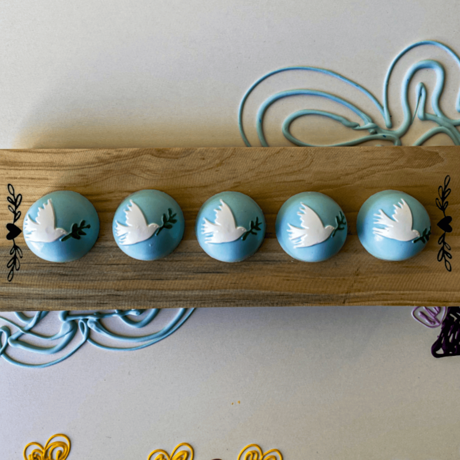 MOLDE PARA CHOCOLATE BWB - BOMBON TRUFA DE LA PAZ (8 CAVIDADES) - Imagen 2